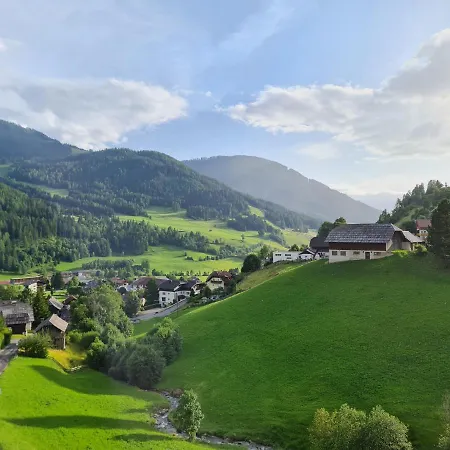 Bernstein - Regina Apartment