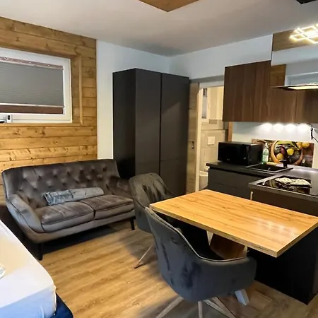 Bernstein - Regina Apartment *